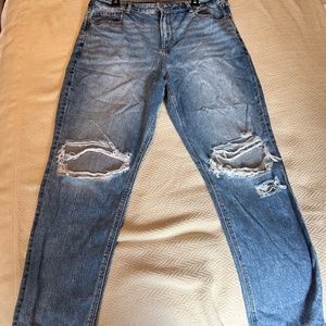 American Eagle Mom Jean size 16/33 regular
